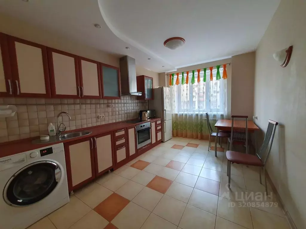 2-к кв. Ульяновская область, Ульяновск пер. 2-й Мира, 26 (79.0 м) - Фото 0