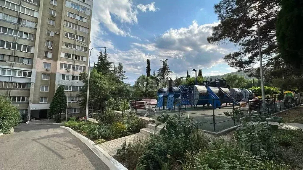 2-к кв. Крым, Алушта городской округ, Партенит пгт ул. Победы (48.8 м) - Фото 1