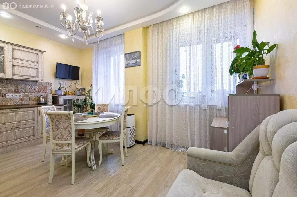 4-комнатная квартира: Новосибирск, Ипподромская улица, 48 (90 м) - Фото 1