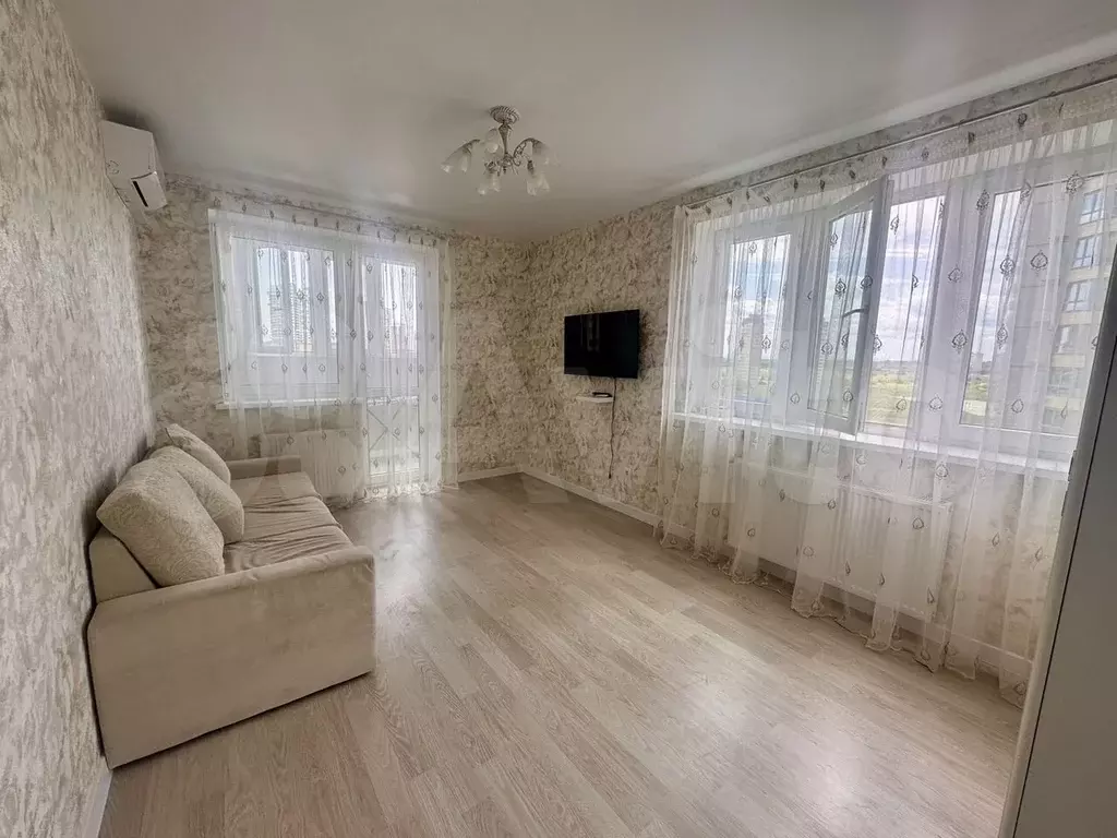 1-к. квартира, 40 м, 8/16 эт. - Фото 0