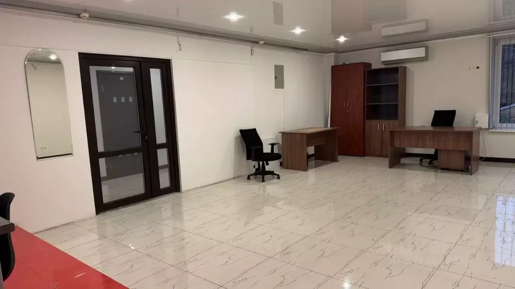 Офис в Северная Осетия, Владикавказ ул. Астана Кесаева, 10А (50 м) - Фото 1