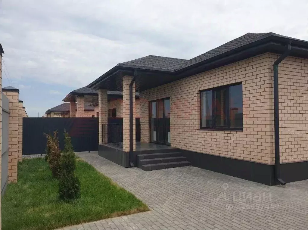 Дом в Ростовская область, Шахты ул. Белинского, 33А (96 м) - Фото 1