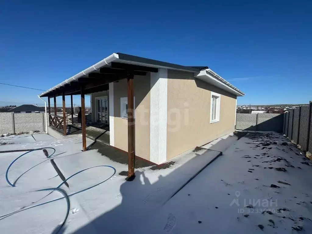 Дом в Крым, Симферопольский район, с. Урожайное ул. 8 Марта (125 м) - Фото 1