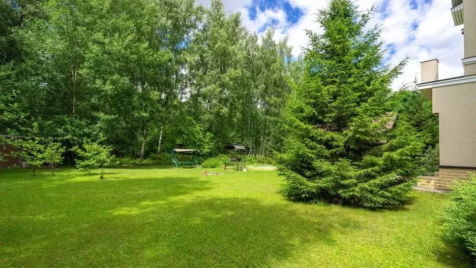 Участок в Московская область, Одинцовский городской округ, д. ... - Фото 1