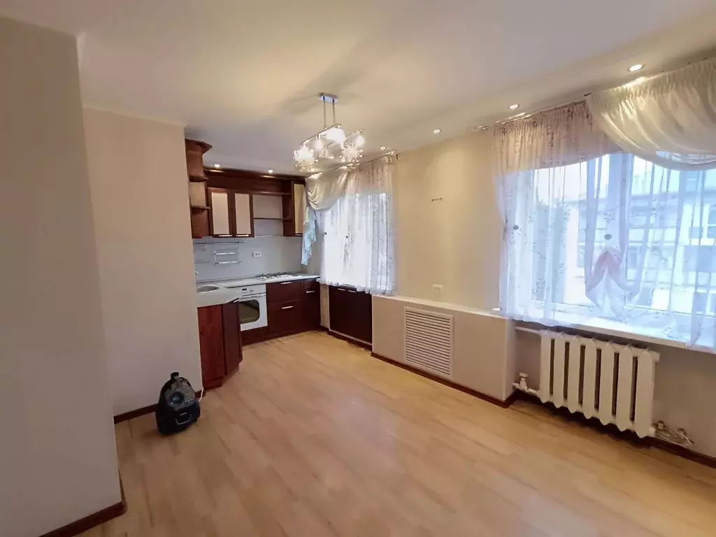 Продаётся 4-к квартира, 62.8 м - Фото 0