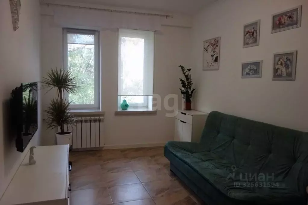 2-к кв. Крым, Феодосия муниципальный округ, Орджоникидзе пгт ул. ... - Фото 1