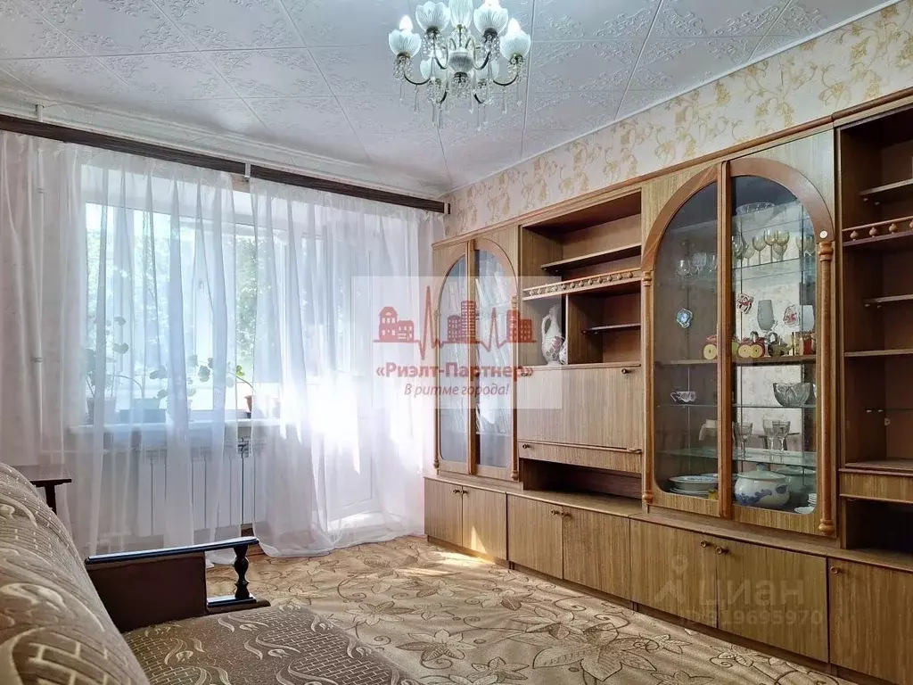 2-к кв. Саратовская область, Саратов Зеркальная ул., 14 (44.4 м) - Фото 0