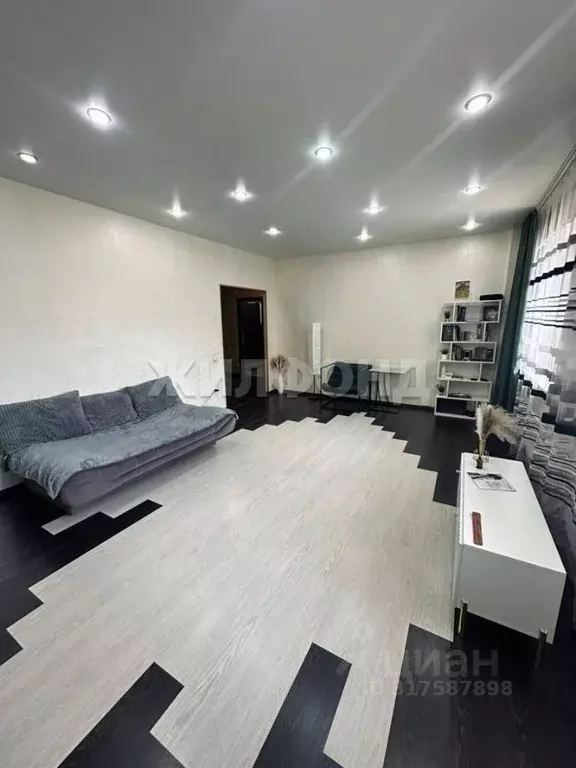 2-к кв. Хакасия, Абакан ул. Торосова, 7к1 (65.0 м) - Фото 0