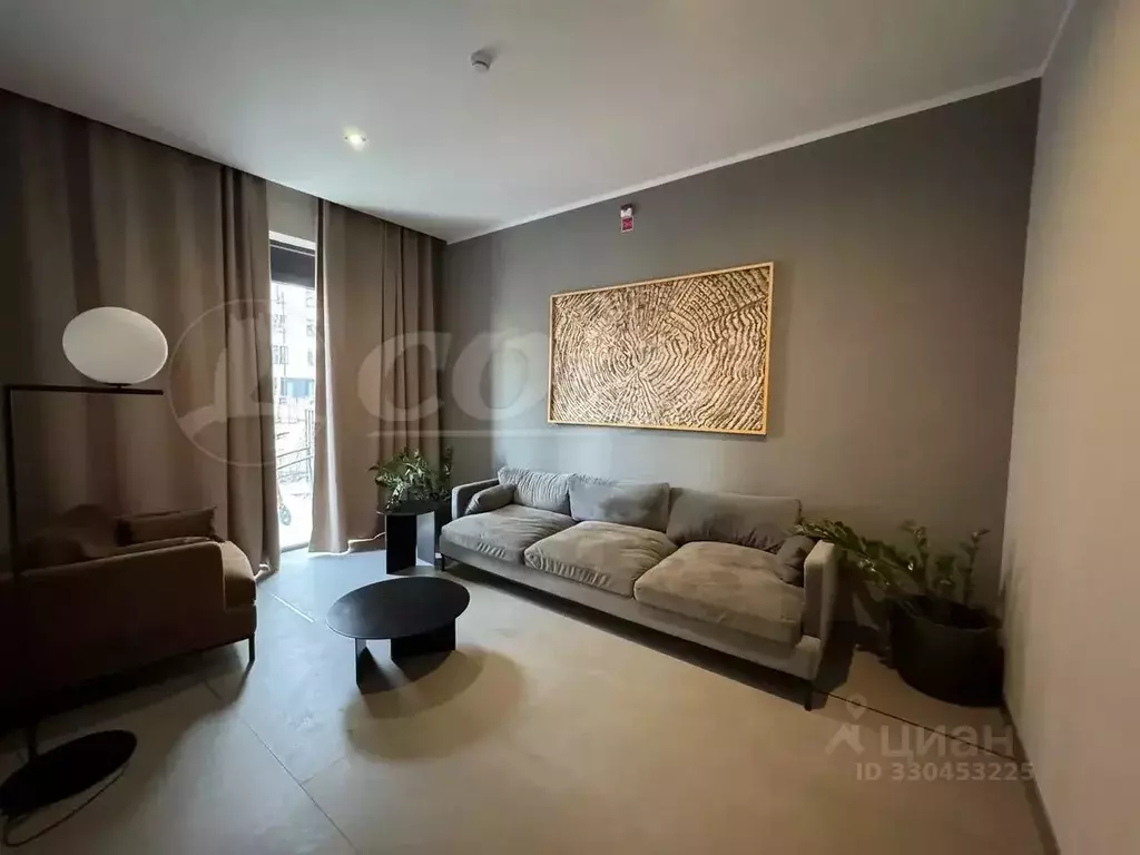 2-к кв. Тюменская область, Тюмень ул. Газовиков, 40 (102.0 м) - Фото 1