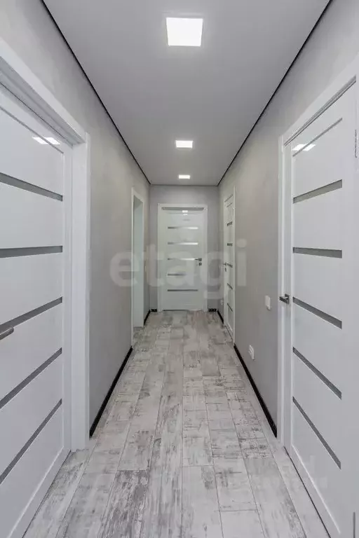 2-к кв. Тюменская область, Тюмень ул. Монтажников, 59 (55.6 м) - Фото 0
