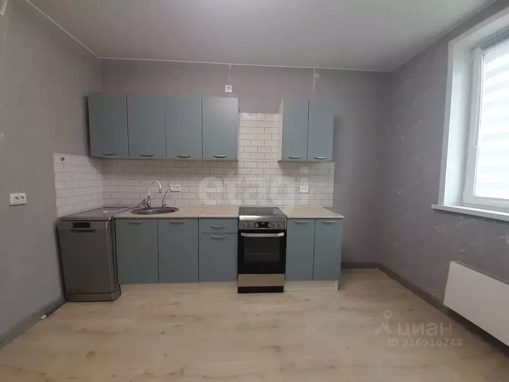 1-к кв. Тюменская область, Тюмень ул. Фармана Салманова, 8 (34.9 м) - Фото 1