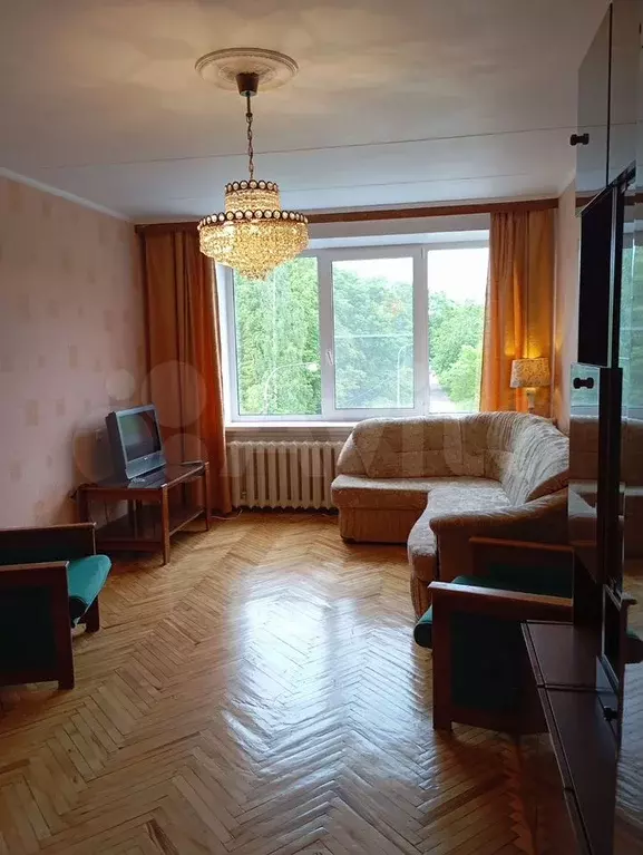 1-к. квартира, 35 м, 4/9 эт. - Фото 0