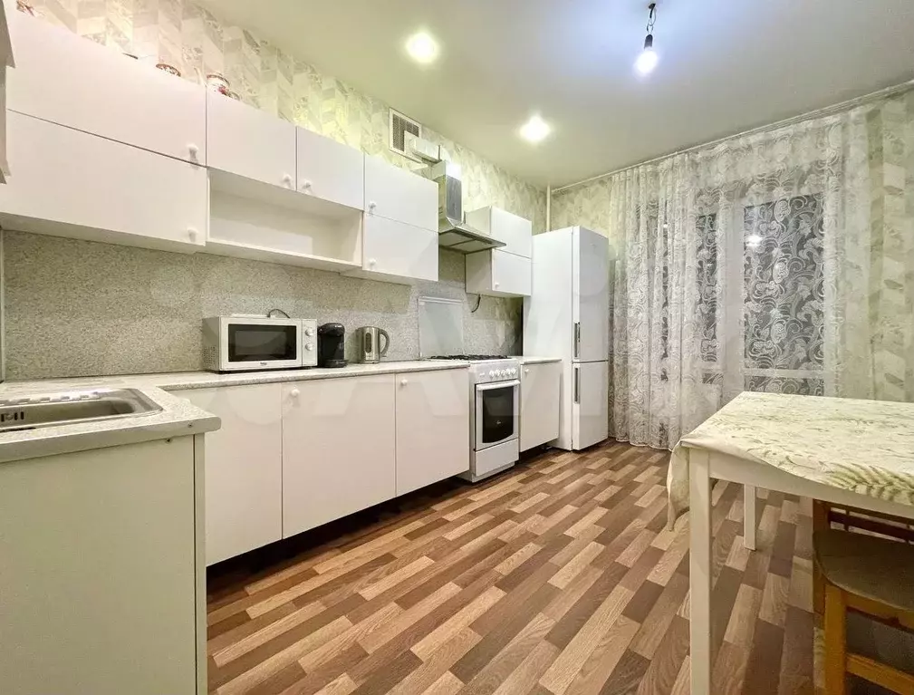 2-к. квартира, 52 м, 6/9 эт. - Фото 0