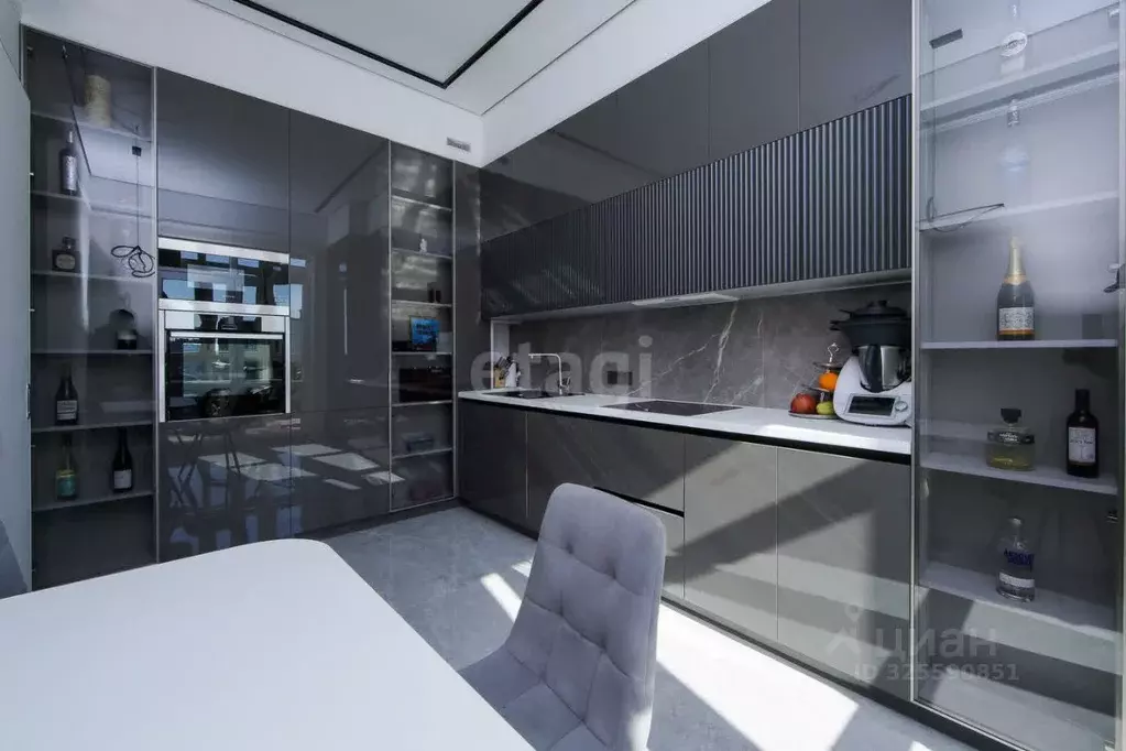 2-к кв. Калининградская область, Калининград Артиллерийская ул., 85Ак1 ... - Фото 0