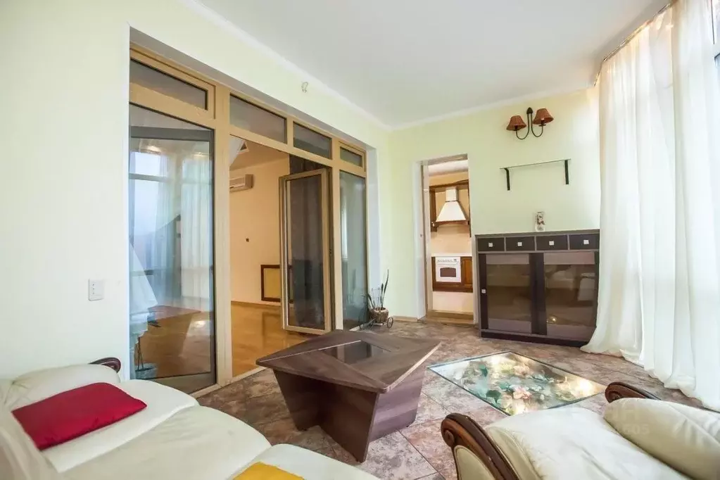 3-к кв. Самарская область, Тольятти Спортивная ул., 14 (185.0 м) - Фото 2