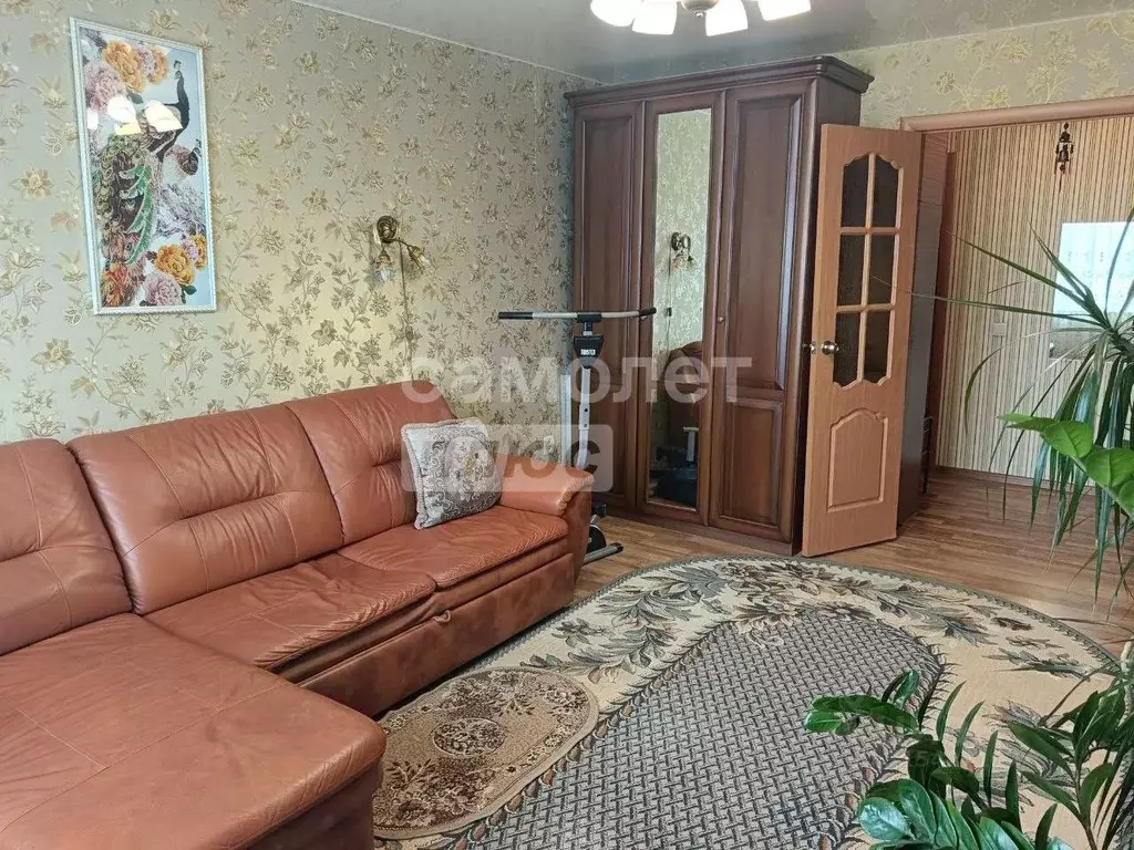 2-к кв. Удмуртия, Ижевск ул. 40 лет Победы, 122 (49.4 м) - Фото 1