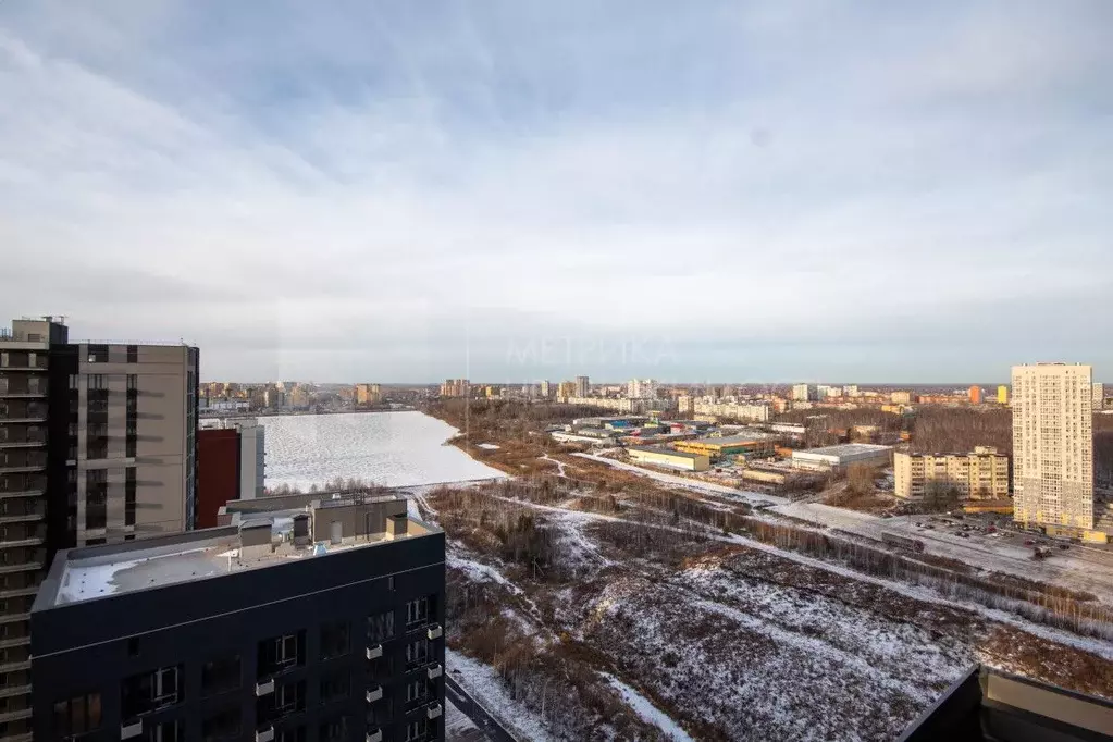 1-к кв. Тюменская область, Тюмень ул. Пожарных и Спасателей, 14 (42.6 ... - Фото 1