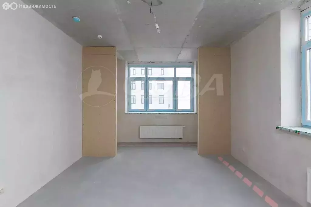 3-комнатная квартира: Тюмень, улица Тимофея Чаркова, 83 (56 м) - Фото 1