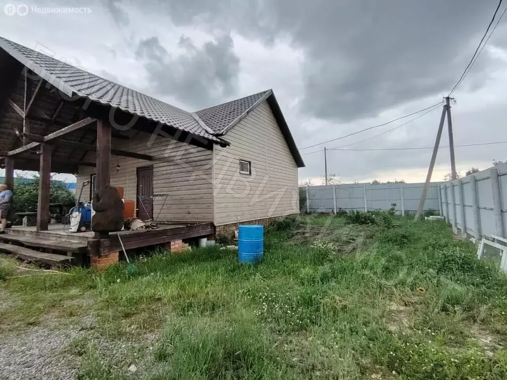 Дом в село Репное, улица 60 лет СССР, 18 (59 м) - Фото 1