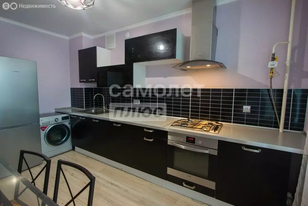 2-комнатная квартира: Казань, улица Азата Аббасова, 13 (50.2 м) - Фото 0