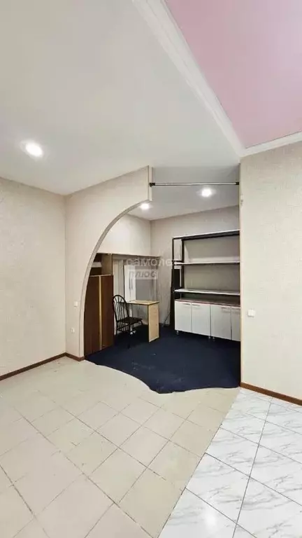 Торговая площадь в Северная Осетия, Владикавказ ул. Астана Кесаева, 12 ... - Фото 1