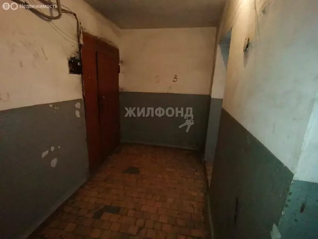 3-комнатная квартира: Междуреченск, проспект Шахтёров, 21 (72 м) - Фото 0