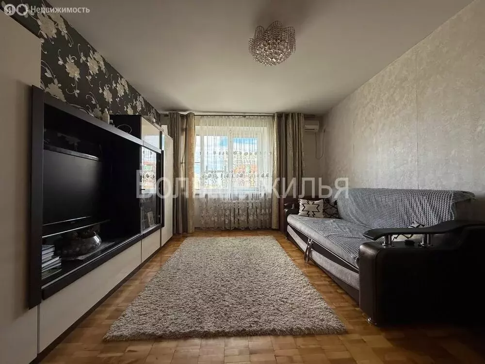 2-комнатная квартира: Волгоград, улица Хиросимы, 1 (50 м) - Фото 1
