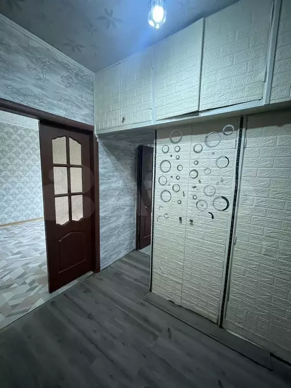 2-к. квартира, 55 м, 1/9 эт. - Фото 0
