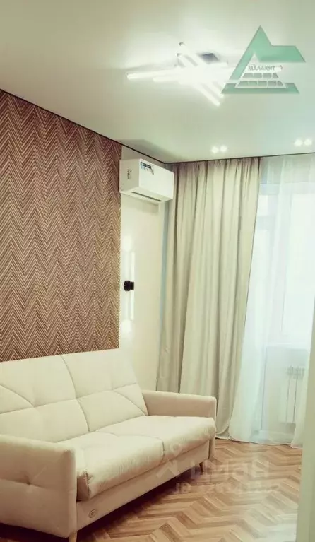 1-к кв. Оренбургская область, Оренбург Слесарный пер., 7 (46.0 м) - Фото 1