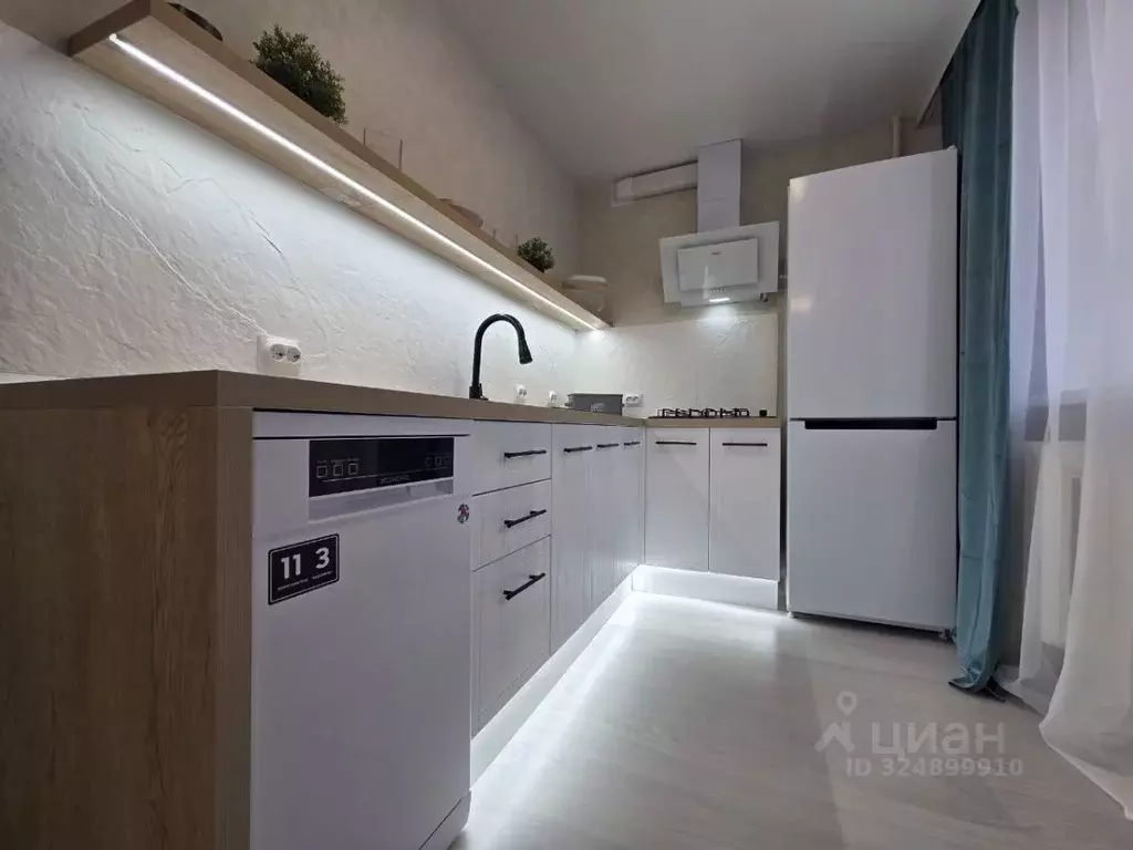 3-к кв. Свердловская область, Екатеринбург ул. Ясная, 6 (58.6 м) - Фото 1