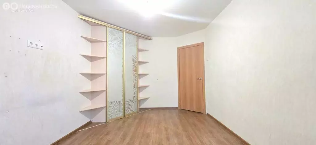 3-комнатная квартира: Волжский, улица имени Космонавтов, 1 (56.7 м) - Фото 1