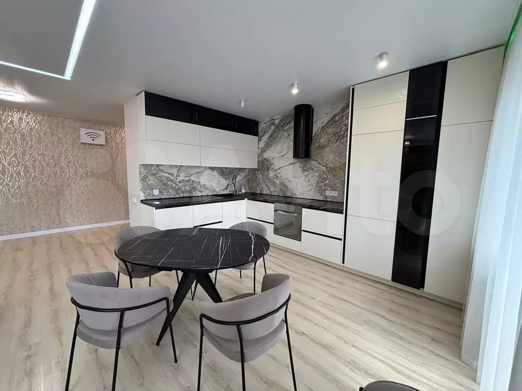 3-к. квартира, 97 м, 7/8 эт. - Фото 1