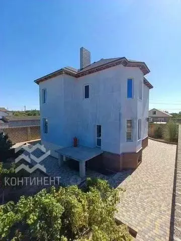 Дом в Крым, Сакский район, с. Суворовское ул. 40 лет Победы (253 м) - Фото 0