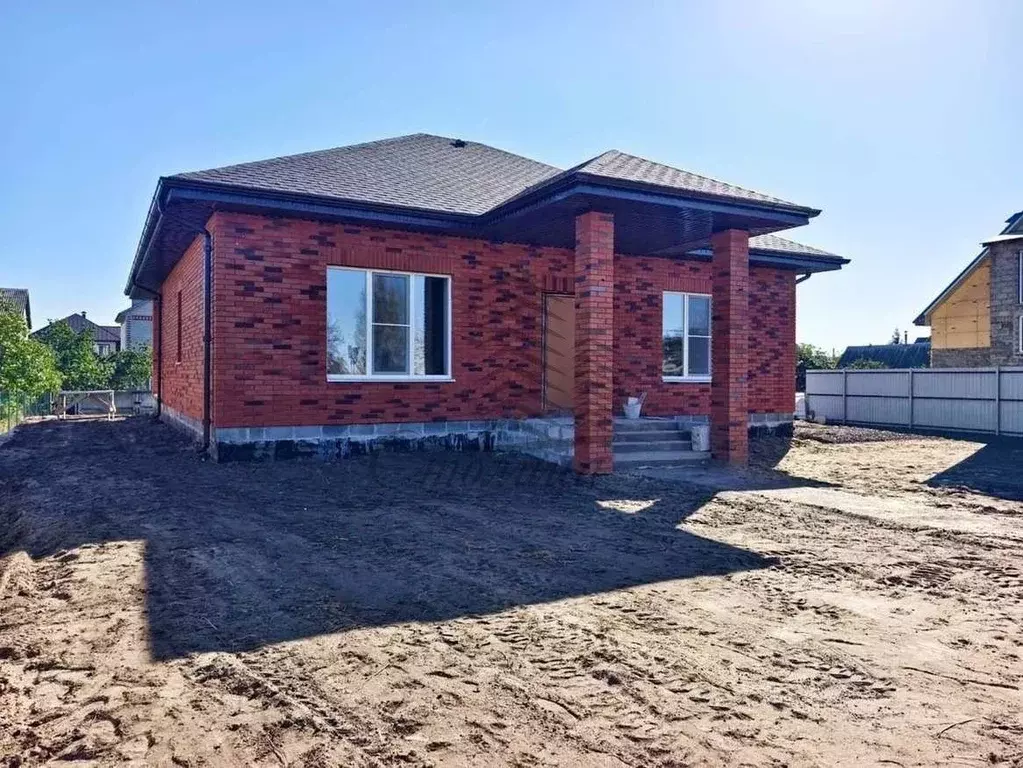 Дом в Белгородская область, Старый Оскол ул. Пятницкая (110 м) - Фото 1