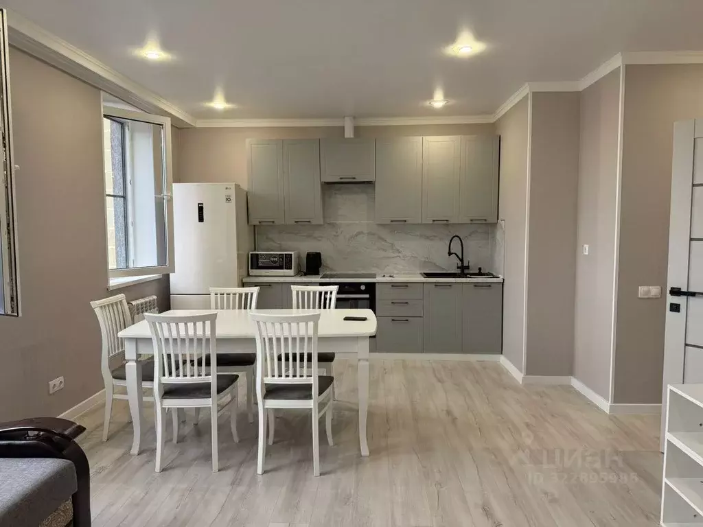 3-к кв. Астраханская область, Астрахань ул. Трофимова, 7А (75.0 м) - Фото 1