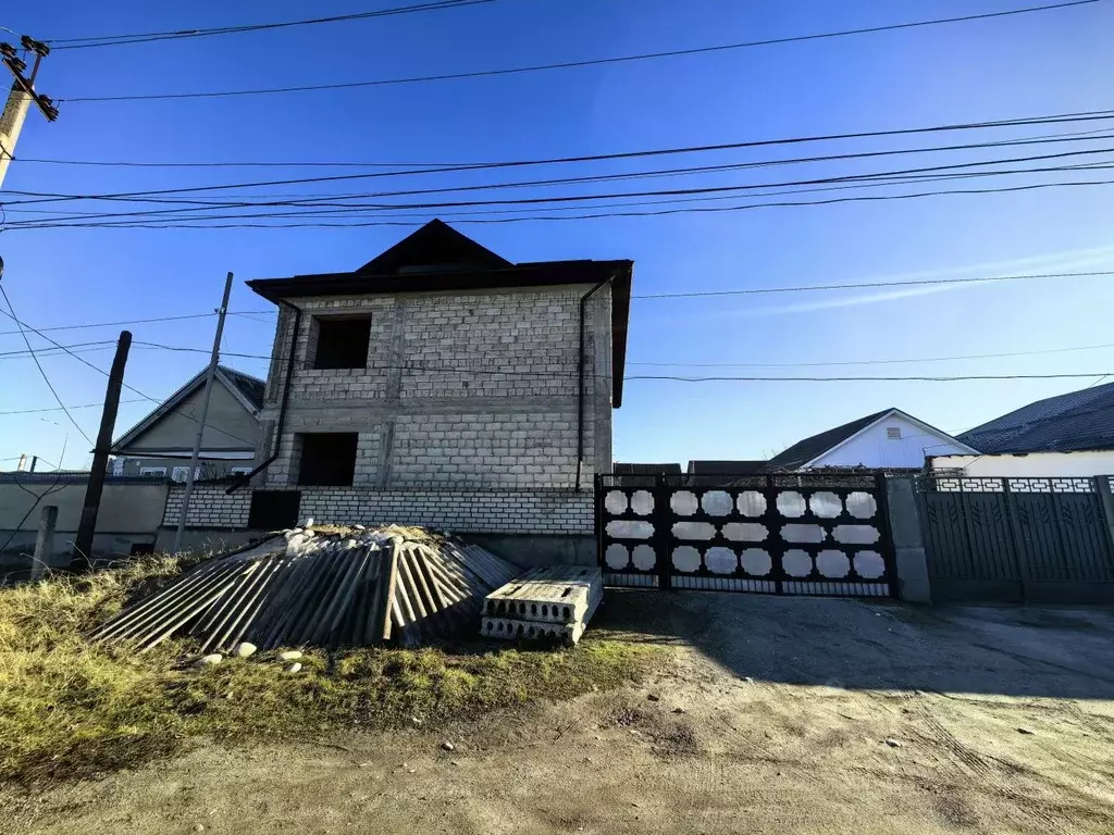 Дом в Кабардино-Балкария, Нарткала Урванский район, ул. А.Б. ... - Фото 0