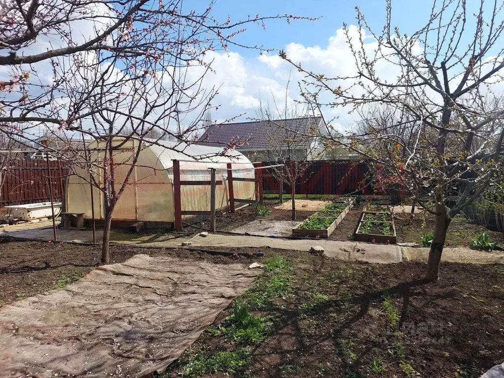 Дом в Ростовская область, Новочеркасск Виноградная Лоза СНТ, ул. ... - Фото 1