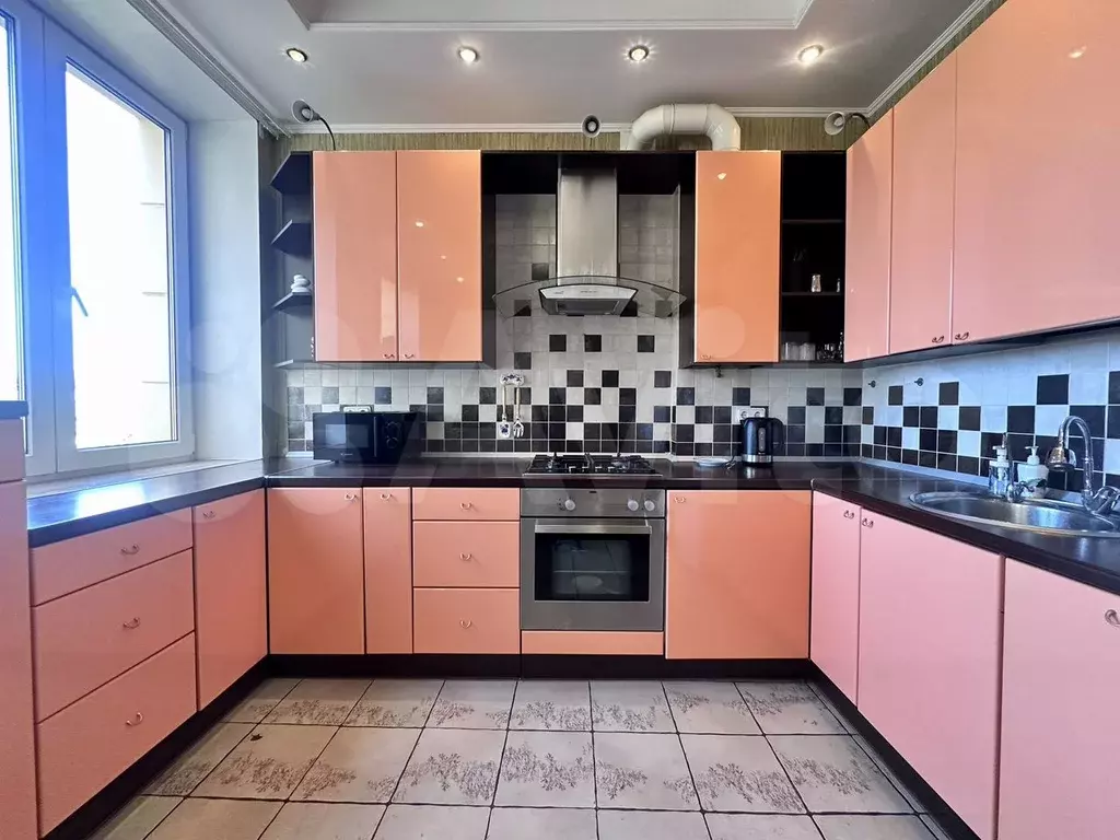 4-к. квартира, 92 м, 5/7 эт. - Фото 0
