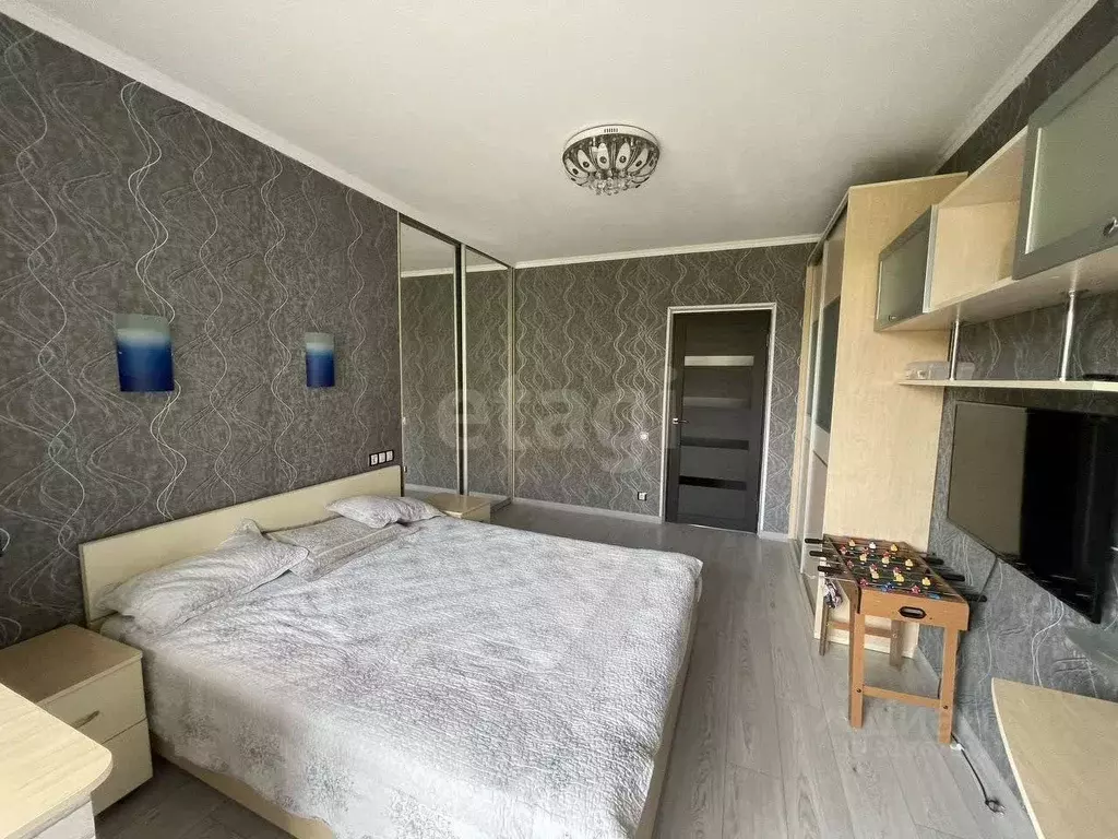 3-к кв. Крым, Симферополь ул. Куйбышева (72.0 м) - Фото 0