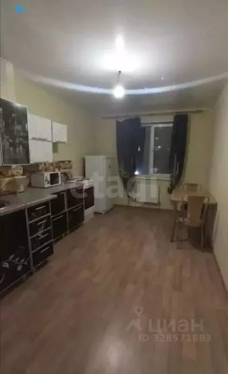 2-к кв. Алтайский край, Барнаул Молодежная ул., 59 (64.0 м) - Фото 1