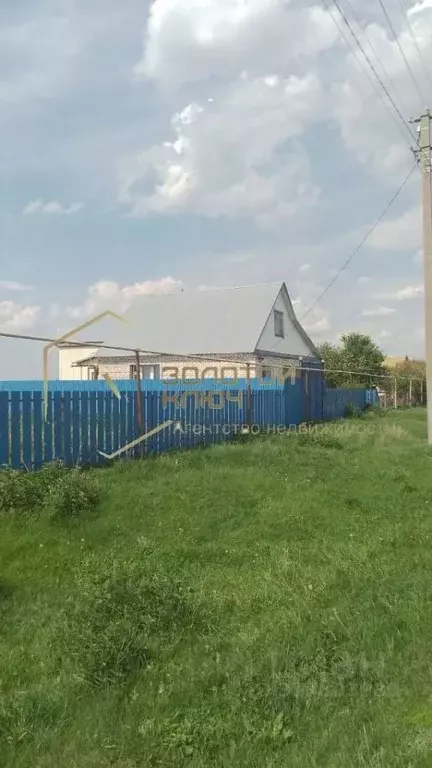 Дом в Ульяновская область, Новомалыклинский район, Среднесантимирское ... - Фото 1