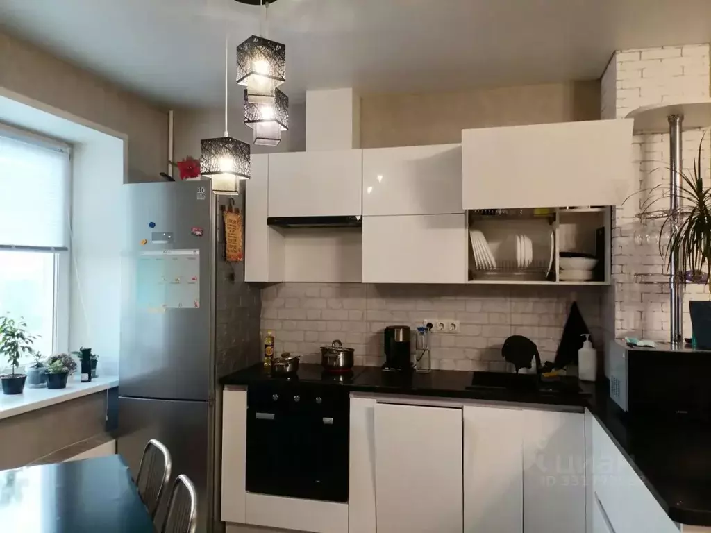 3-к кв. Хакасия, Абакан ул. Кирова, 120А (70.6 м) - Фото 1