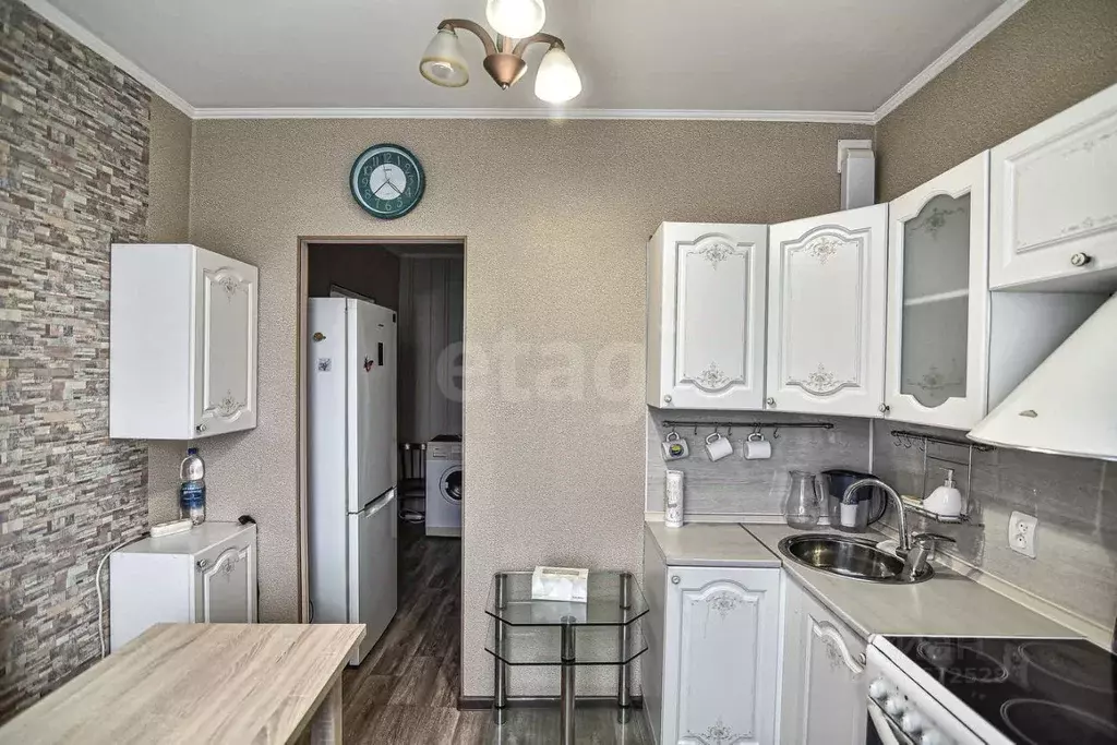2-к кв. Сахалинская область, Южно-Сахалинск Бумажная ул., 22Б (49.7 м) - Фото 1