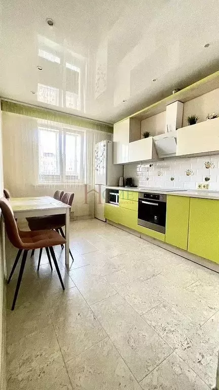 2-к кв. Новосибирская область, Новосибирск ул. Петухова, 14а (64.0 м) - Фото 0