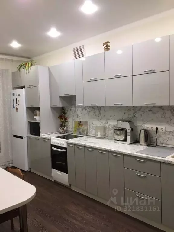 3-к кв. Омская область, Омский район, пос. Ростовка ул. Михаила ... - Фото 1