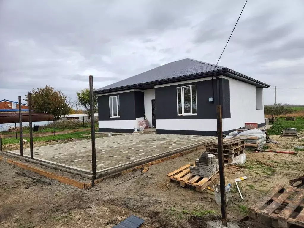 Дом в Краснодарский край, Темрюк Факел СОТ, ул. Полевая, 216 (79 м) - Фото 2