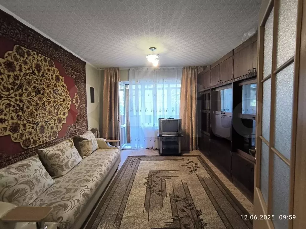 2-к. квартира, 48 м, 1/9 эт. - Фото 1