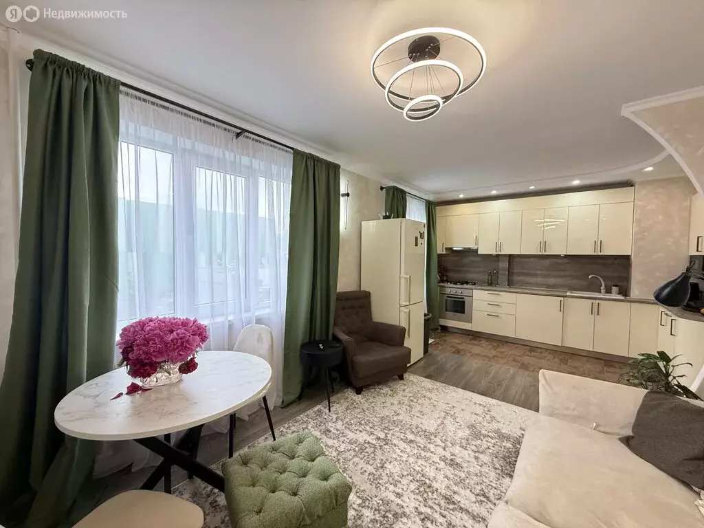 3-комнатная квартира: Ставрополь, проспект Кулакова, 29/3В (80 м) - Фото 1