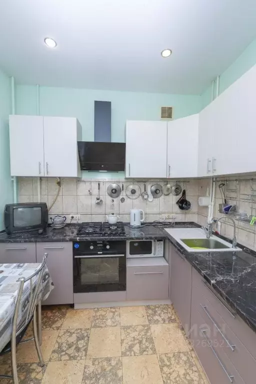 3-к кв. Пермский край, Пермь ул. Космонавта Леонова, 23 (90.8 м) - Фото 1