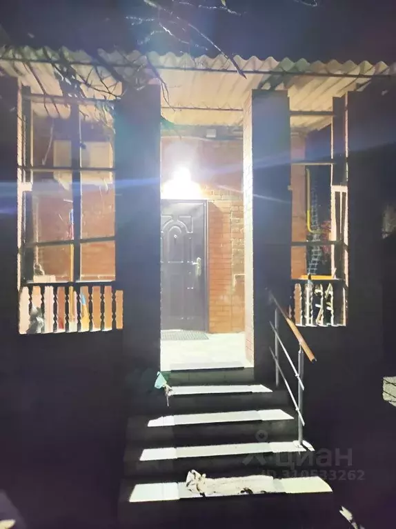 Дом в Ростовская область, Батайск Астраханская ул. (72 м) - Фото 1